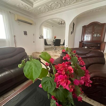 Fhs Foundation House Bijilo Kültér fotó