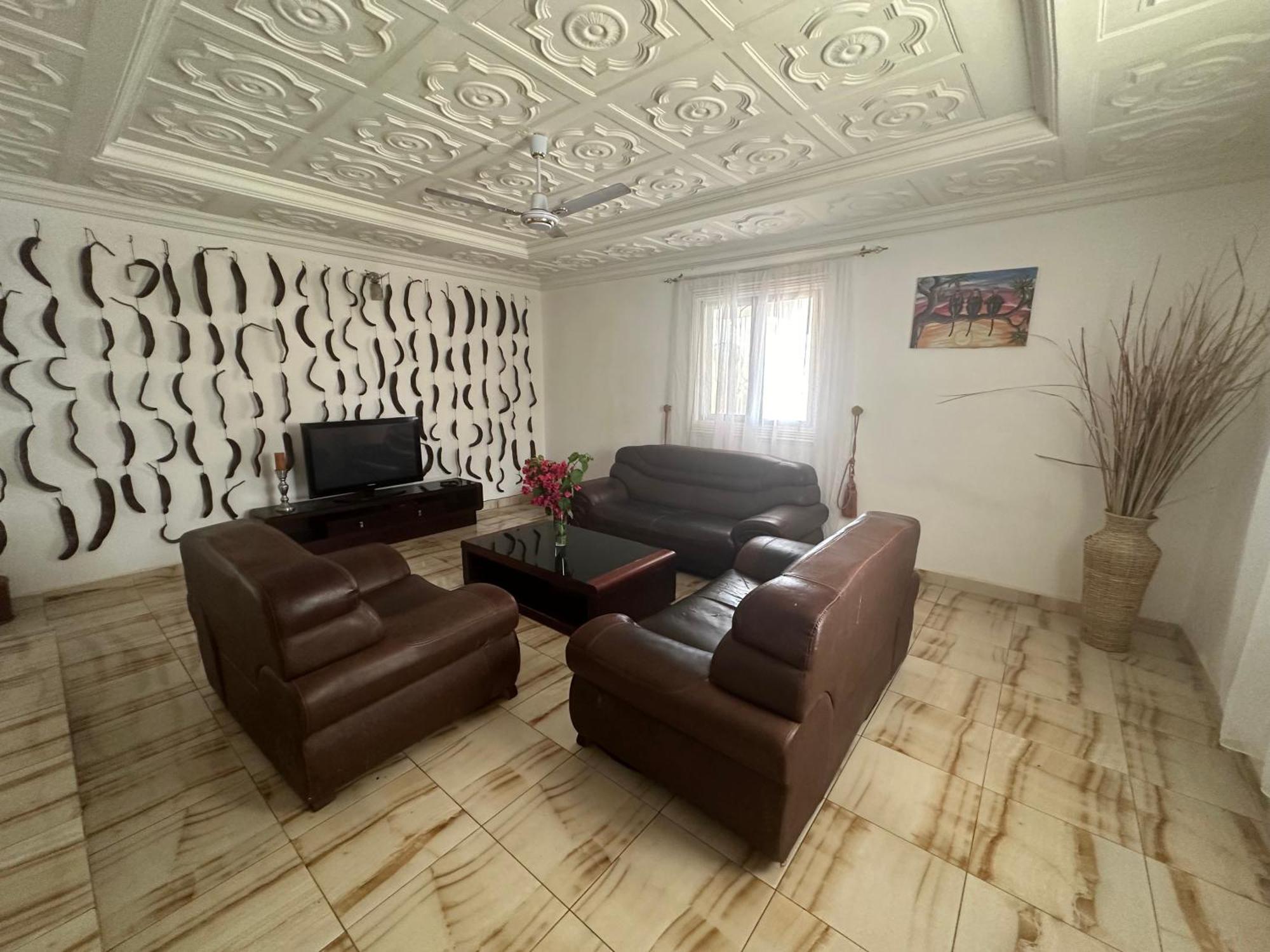 Fhs Foundation House Bijilo Kültér fotó