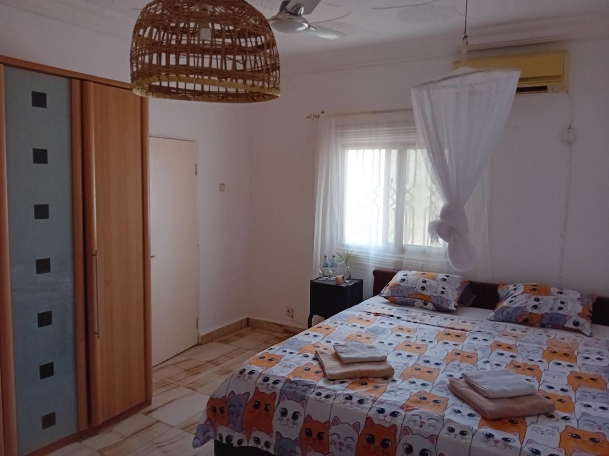 Fhs Foundation House Bijilo Kültér fotó